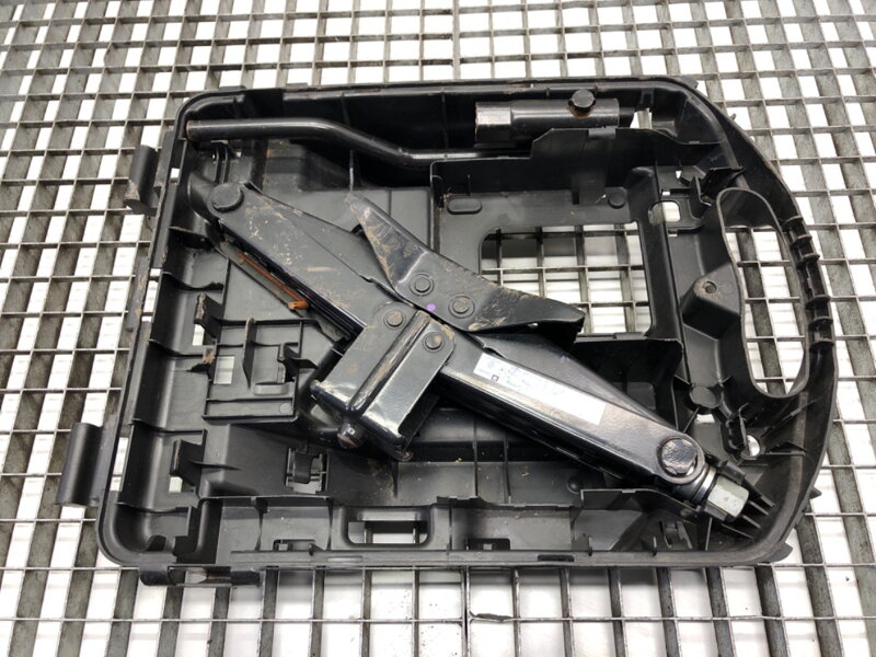 Sada nářadí Renault Trafic III Autobus (JG_) 2014 - 2022 995018195R