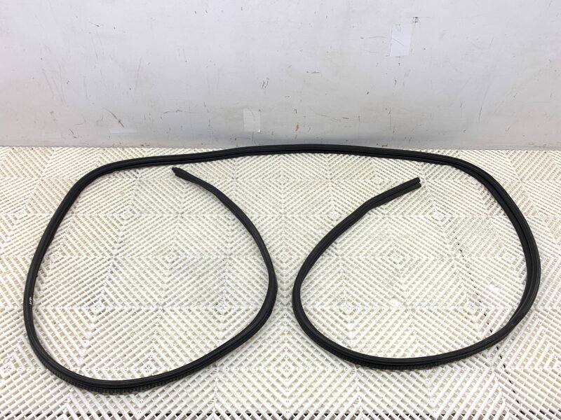 Těsnění víka kufru kufru Renault Trafic III Autobus (JG_) 2014 - 2022