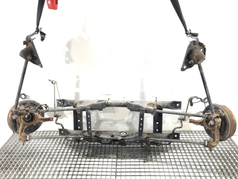 Výztuha zadní Dacia Duster (HM_) 2017 - 2022