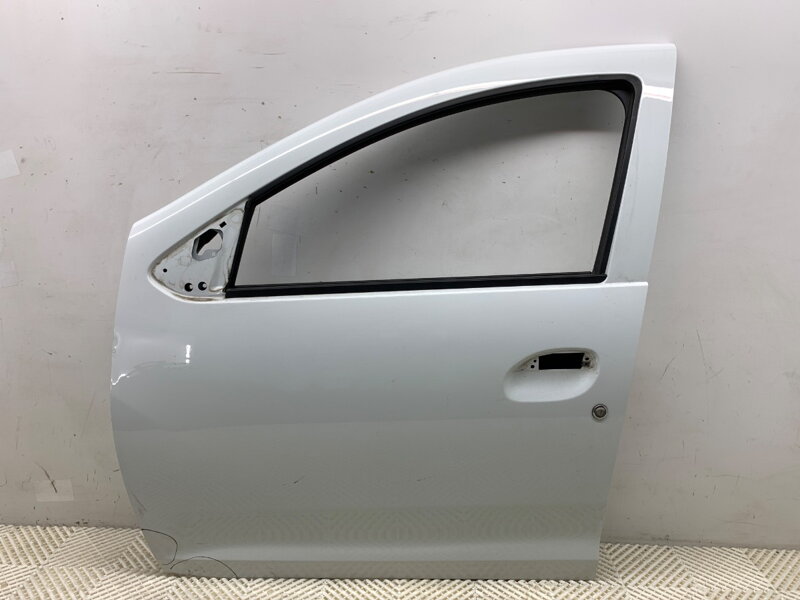 Dveře levé přední Dacia Duster (HM_) 2017 - 2022 DV369