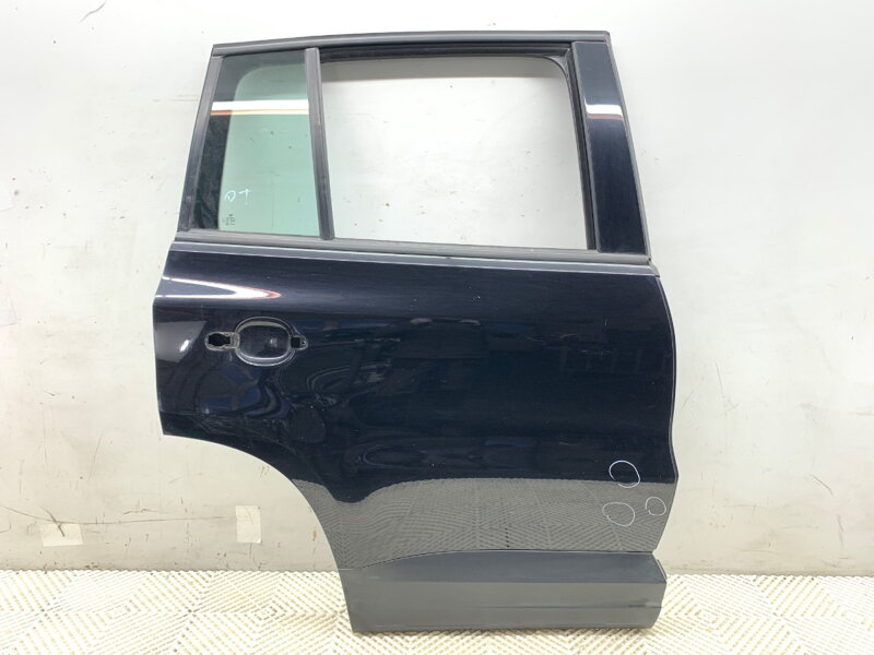 Dveře pravé zadní VW Tiguan (5N_) 2007 - 2018 LC9X