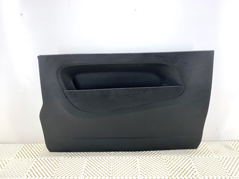 Tapecírung dveří levý zadní Renault Trafic III Autobus (JG_) 2014 - 2022 93868206