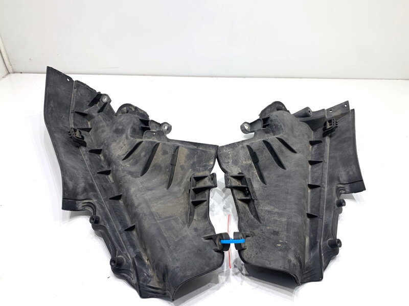 Kryt stěny dělící levý pravý BMW X6 (F16, F86) 2014 - 2019 7309205