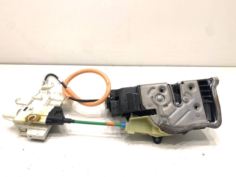 Zámek dveří pravý přední BMW 5 (G30, F90) 2016 - 2022 7477702