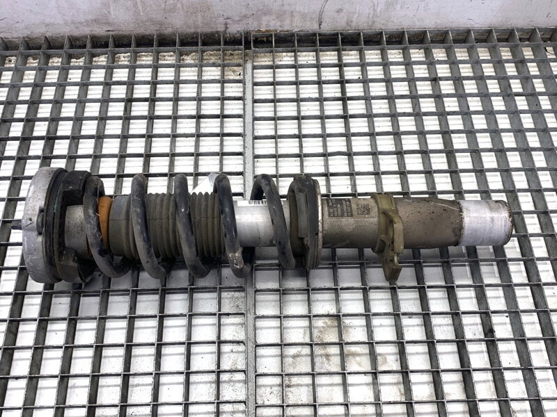 Tlumič pravý přední BMW 5 (G30, F90) 2016 - 2022 7856900