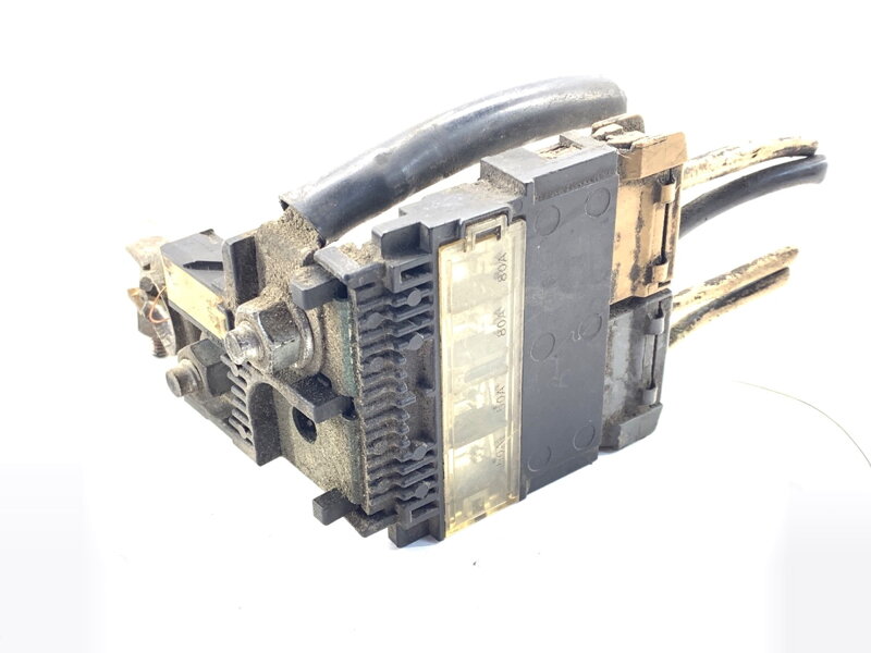 PÓL / svorka (BATERIE) plus Suzuki Swift III (MZ, EZ) 2005 - 2022