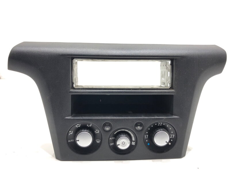 Panel ovládání ventilace Mitsubishi Outlander I (CU_W) 2001 - 2008 MR979972HA