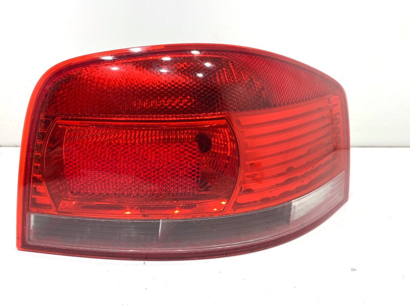 Světlo levé zadní Audi A3 (8P1) 2003 - 2013 8P0945096