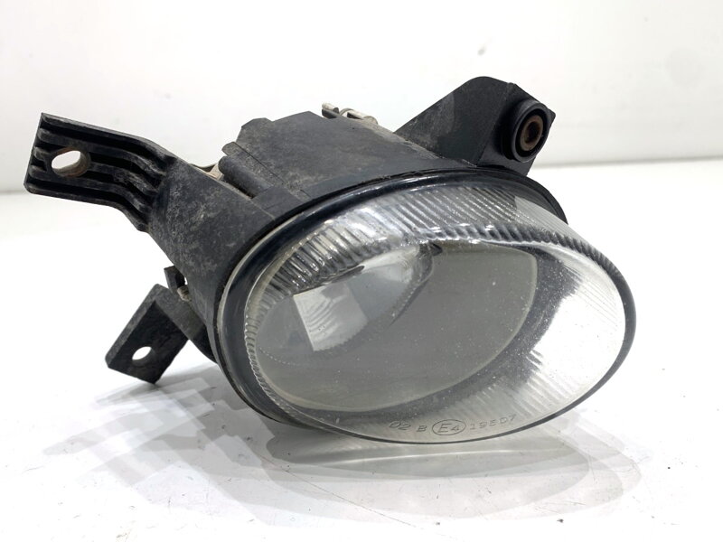 Halogen / mlhovka pravá přední Audi A3 (8P1) 2003 - 2013