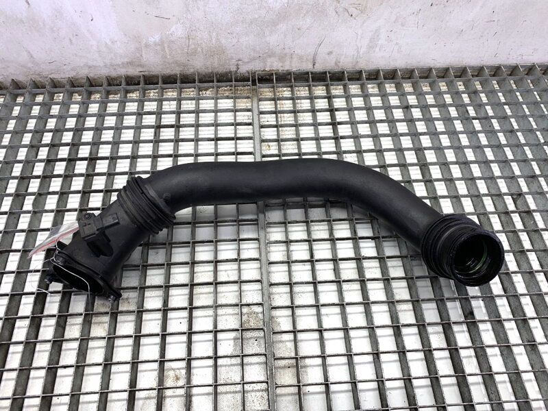 Potrubí turba BMW 3 Gran Turismo (F34) 2012 - 2022 8601683
