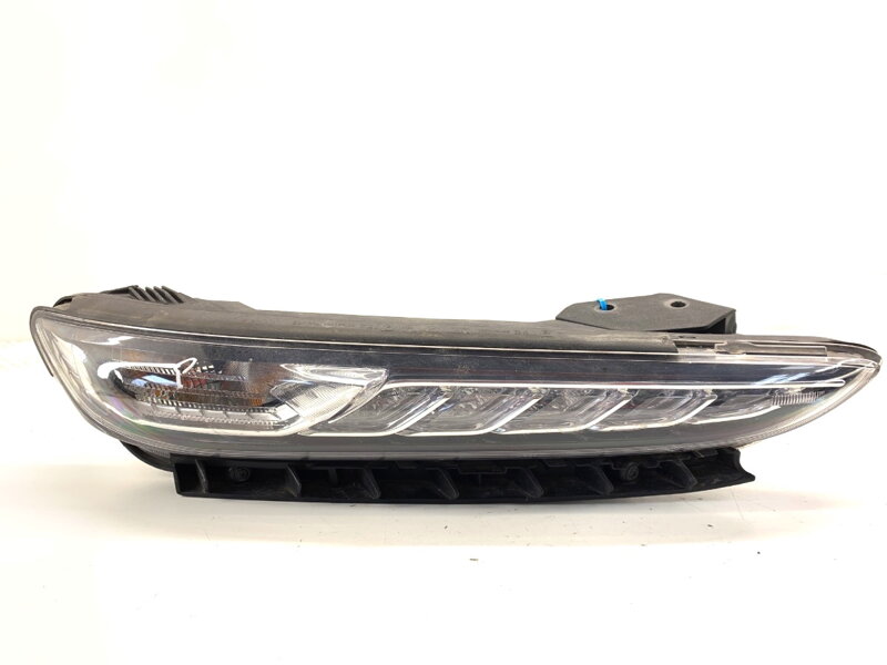 Světlo DRL (DENNÍ SVÍCENÍ) pravé přední Hyundai Kona (OS, OSE, OSI) 2017 - 2022 92208-J92