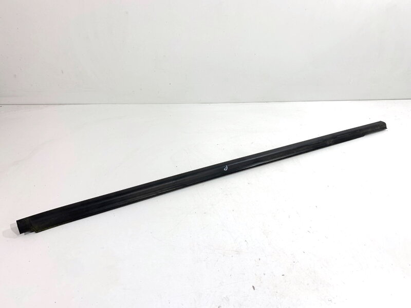 Lišta stírací přední pravá Hyundai Kona (OS, OSE, OSI) 2017 - 2022
