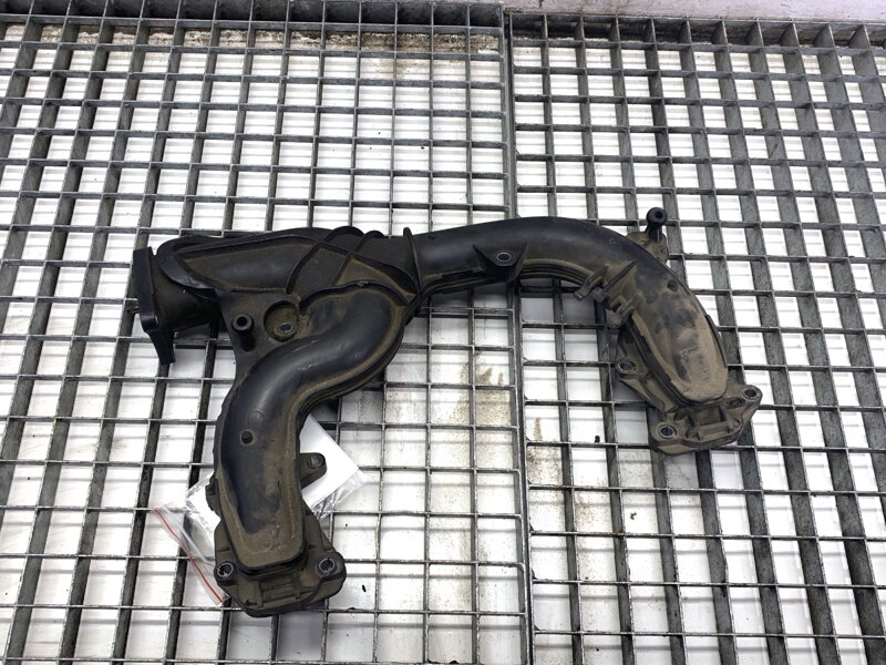 Potrubí sacího potrubí Audi A6 C6 Avant (4F5) 2004 - 2011 059145762B