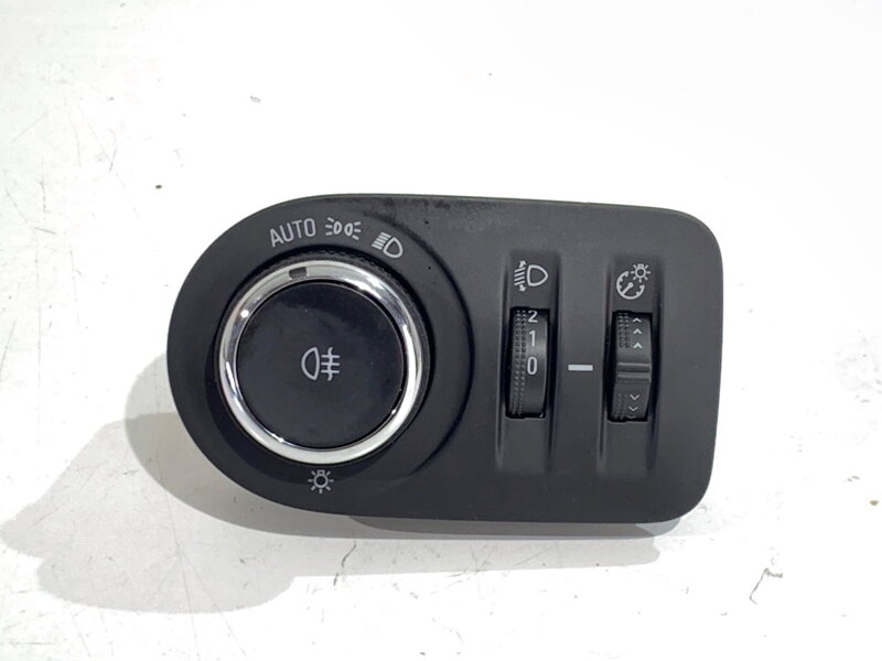 Spínač světel Opel Corsa F 2019 - 2022 39201667