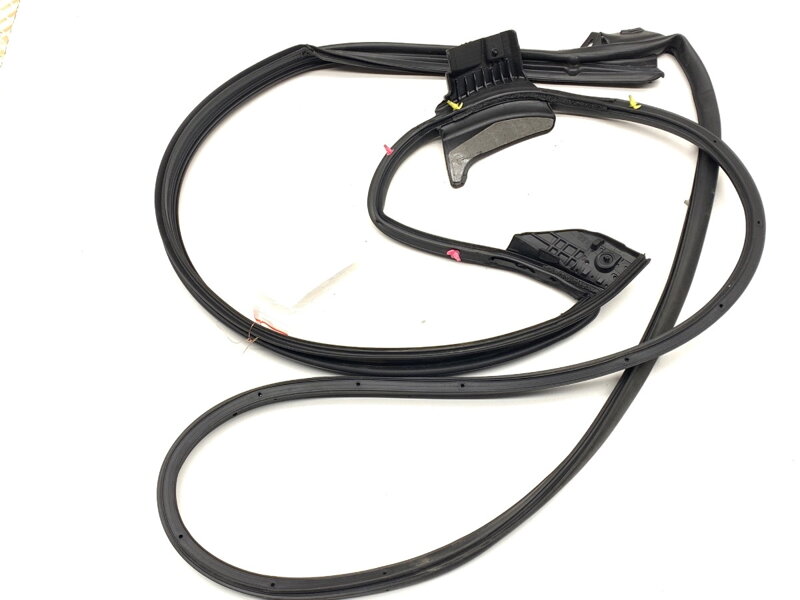 Těsnění dveří přední pravé Lexus LBX (_AYH1_, _AYA1_) 2023 -