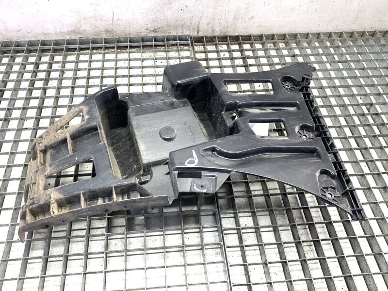 Držák nárazníku pravý zadní BMW X1 (F48) 2014 - 2022 7332318