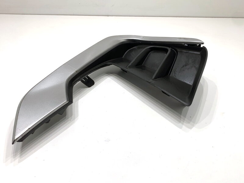 Mřížka nárazníku pravá přední Lexus LBX (_AYH1_, _AYA1_) 2023 - 81481-52860