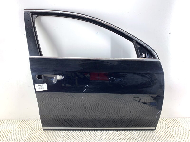 Dveře pravé přední LC9X VW Passat B7 Variant (365) 2010 - 2015 LC9X
