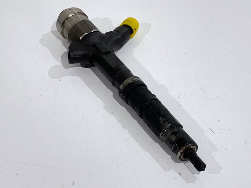 Vstřikovač Toyota RAV 4 II (_A2_) 2000 - 2005 23670-27030