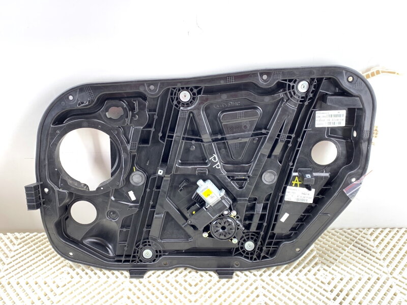 Stahovačka okna pravá přední KIA Xceed (CD) 2019 - 2022 82460-J7010