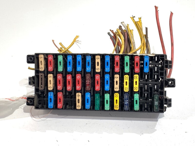 Pojistková skříňka Opel Movano A Autobus (X70) 1998 - 2022