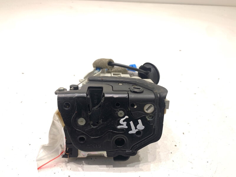 Zámek dveří pravý zadní Audi A3 Limousine (8VS, 8VM) 2013 - 2022 8K0839016E