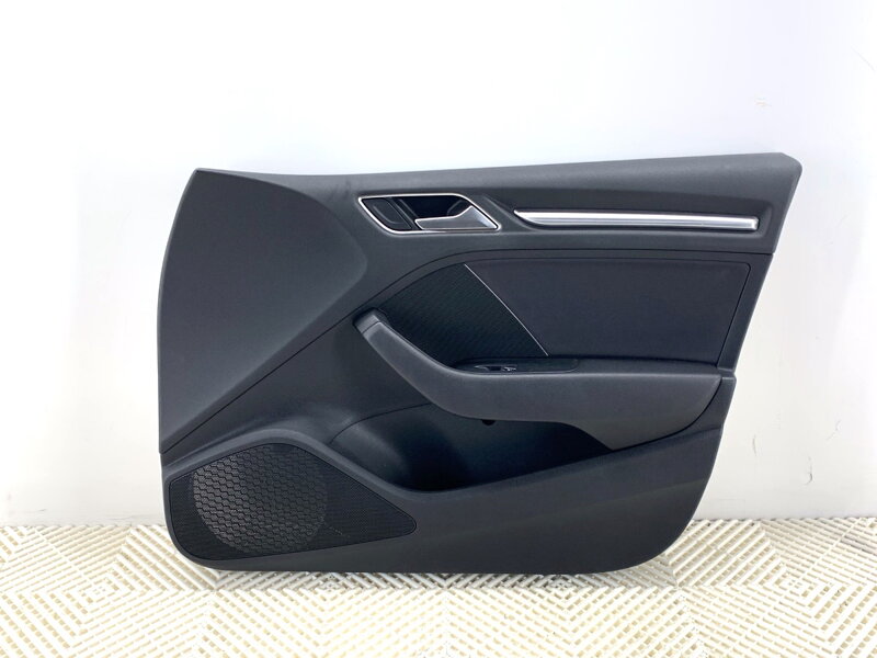 Tapecírung dveří pravý přední Audi A3 Limousine (8VS, 8VM) 2013 - 2022 8V5867106