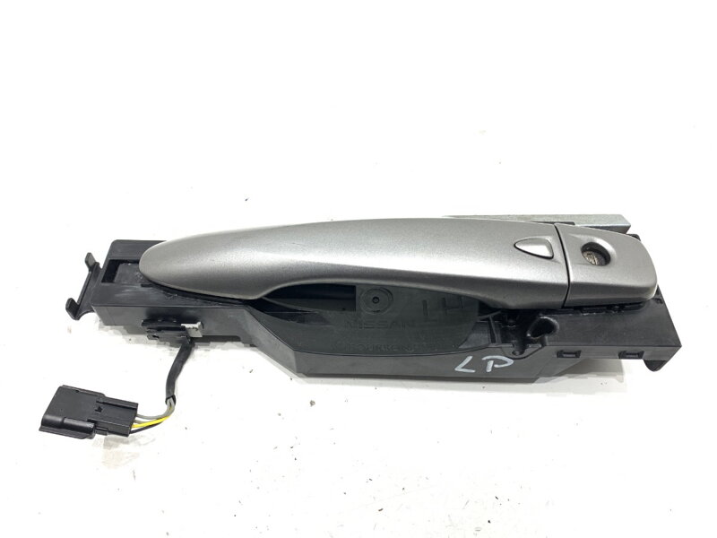 Klika vnější levá přední Nissan Pulsar Liftback (C13) 2012 - 2022