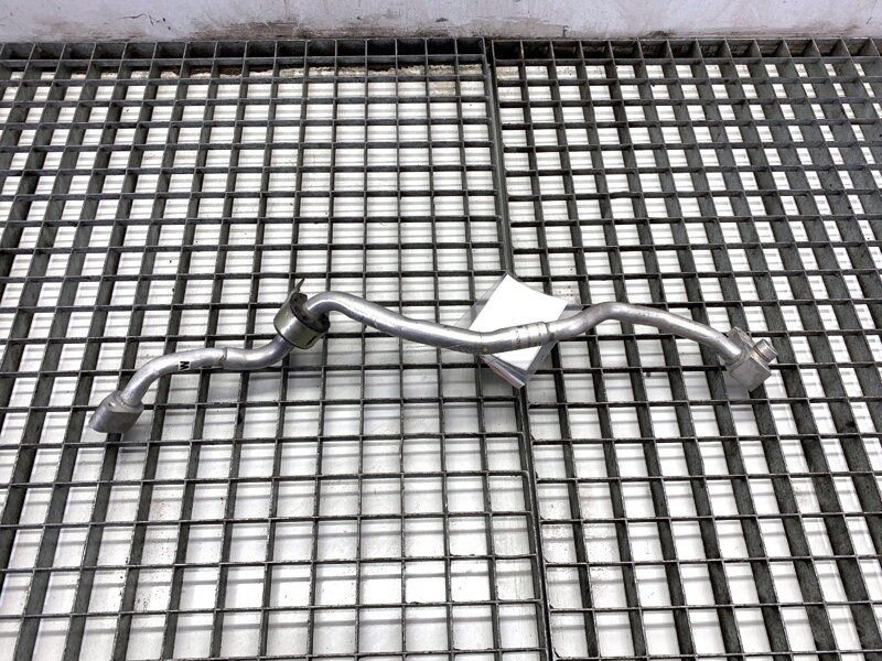 Hadice klimatizace Nissan Pulsar Liftback (C13) 2012 - 2022 924503ZN0A