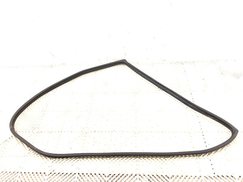 Těsnění dveří zadní levé KIA Sportage IV (QL, QLE) 2015 - 2022