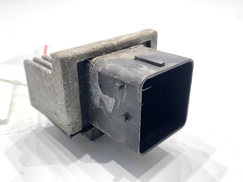 Relé svíček žhavicích Nissan Pulsar Liftback (C13) 2012 - 2022 110678071R