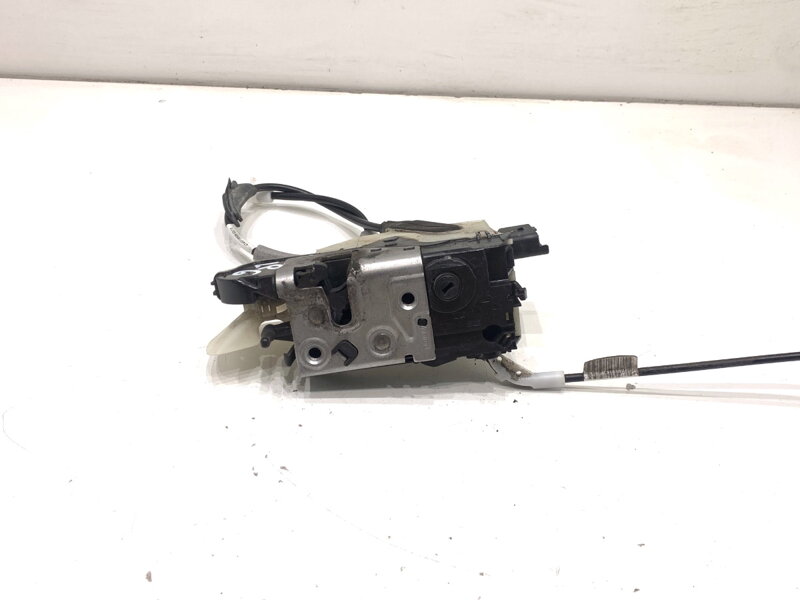 Zámek dveří levý přední Peugeot 208 I (CA_, CC_) 2012 - 2022