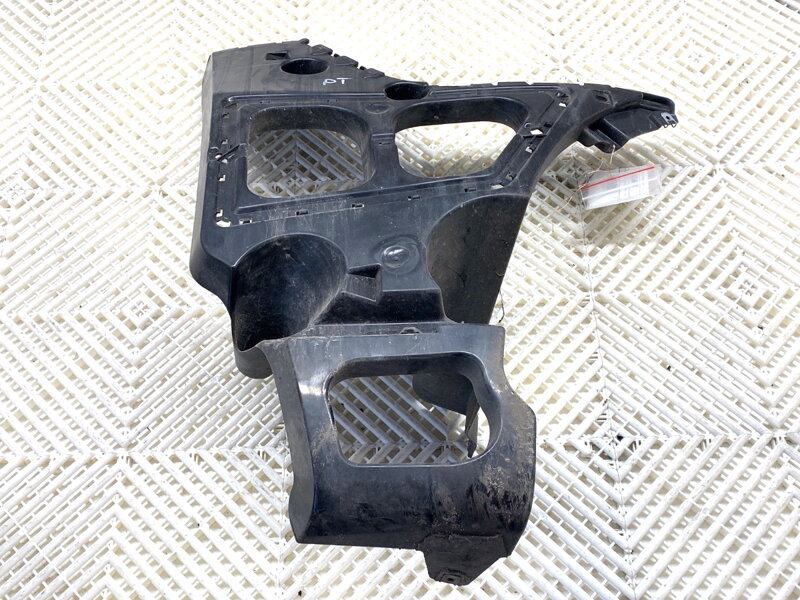 Držák nárazníku pravý zadní BMW X6 (E71, E72) 2007 - 2014 7176245