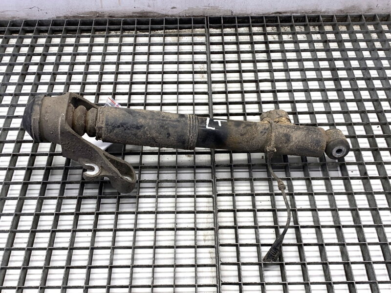 Tlumič levý zadní Volvo S90 II (234) 2016 - 2022 P31451280