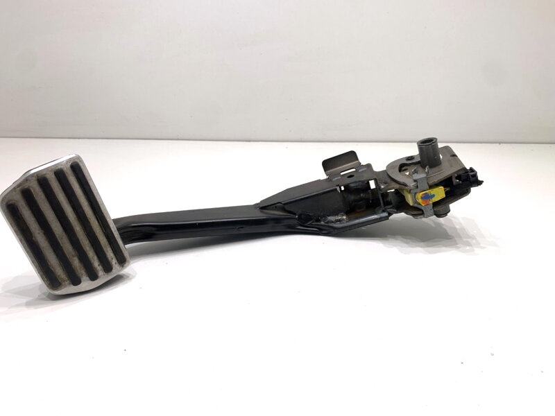 Pedál brzdy Volvo S90 II (234) 2016 - 2022 31687057