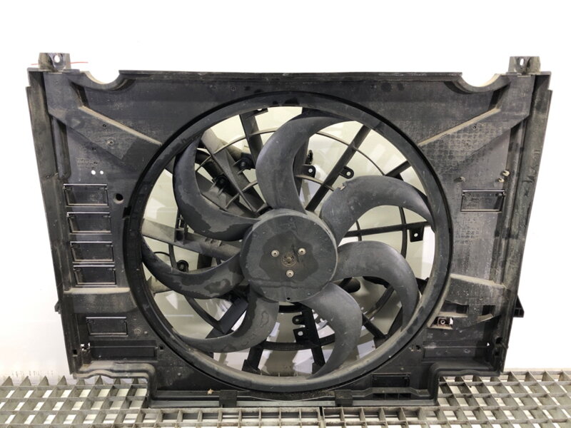 Ventilátor chladiče Jaguar F-pace (X761) 2015 - 2022 HK83-8C607-AE