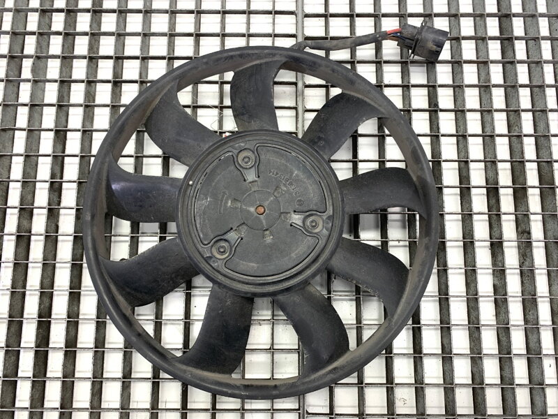 Ventilátor chladiče Audi Q8 (4MN) 2018 - 2022 8W0959455N