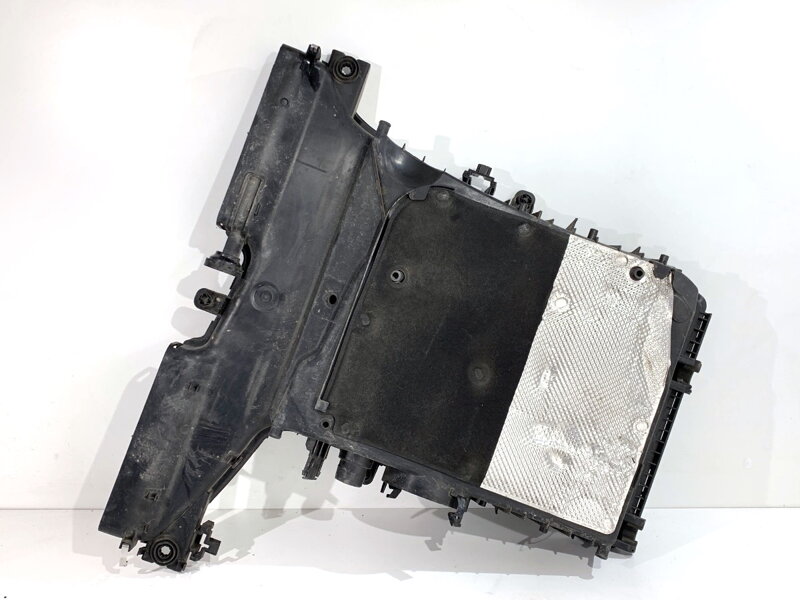 Kryt filtru vzduchu Audi Q8 (4MN) 2018 - 2022 4M0133837F