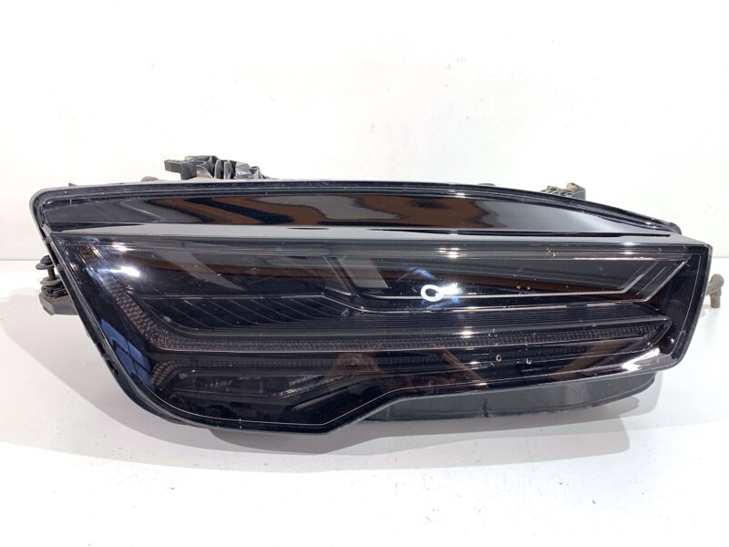 Světlo pravé přední Audi A7 Sportback (4GA, 4GF) 2010 - 2018 4G8941036B