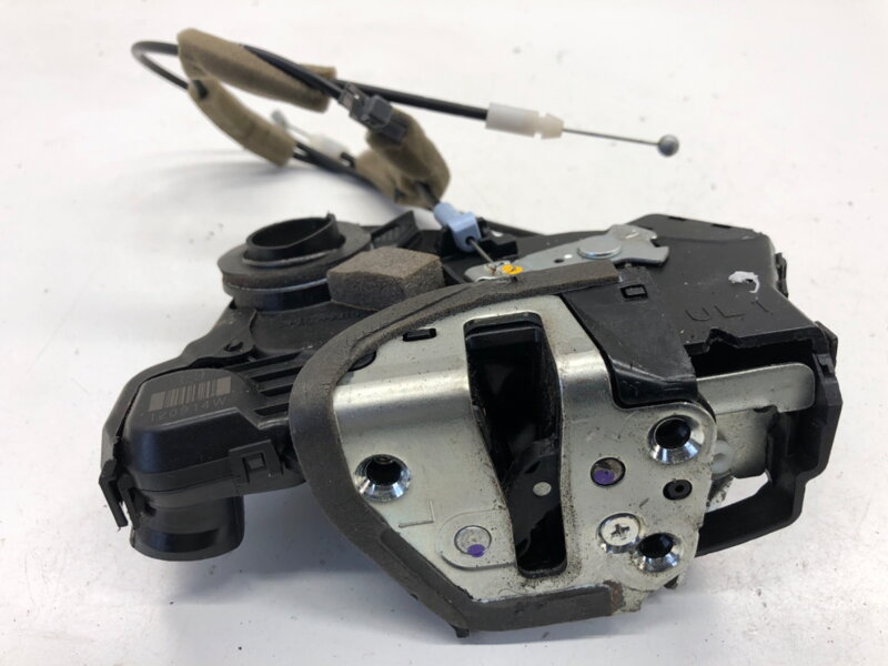 Zámek dveří levý přední Honda Civic IX Sedan (FB) 2011 - 2022