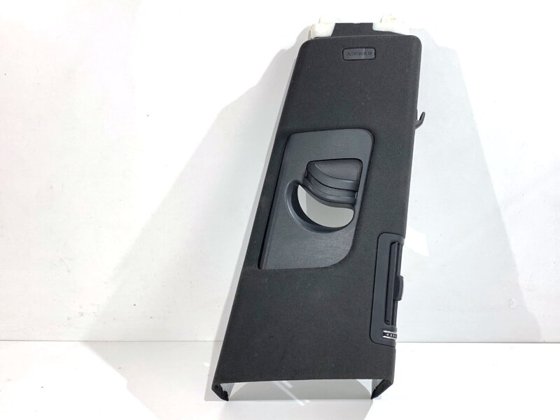 Kryt sloupku pravý Audi Q8 (4MN) 2018 - 2022 4M8867244B