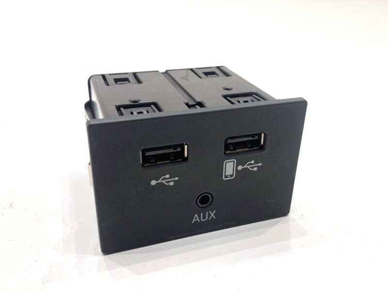 Zásuvka / uložení USB Audi A7 Sportback (4GA, 4GF) 2010 - 2018 4G0035736