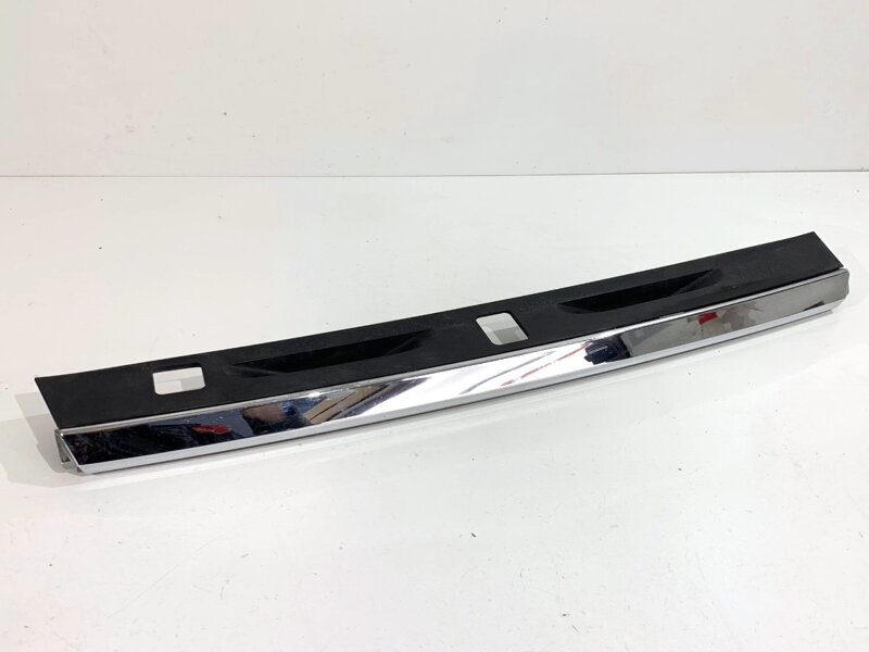 Lišta víka kufru zadní Toyota Corolla Sedan (_E21_) 2019 - 2022 76801-02K30