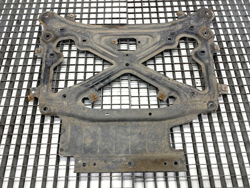 Výztuha výztuhy Audi Q8 (4MN) 2018 - 2022 4M1399345C