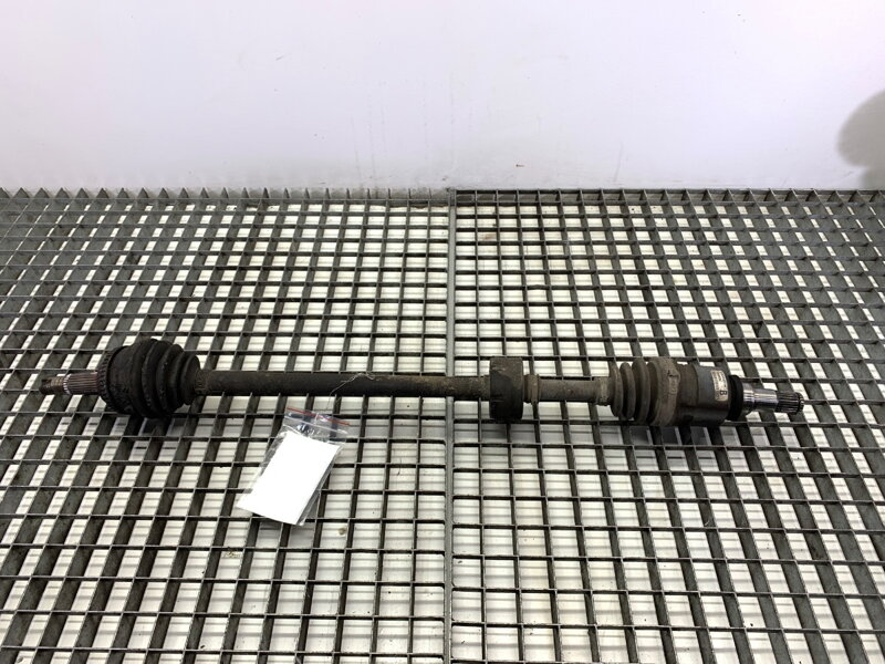 Poloosa pravá přední Toyota Yaris (_P1_) 1999 - 2005