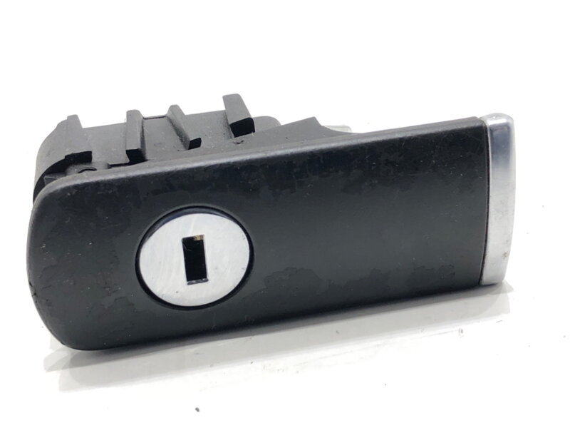 Klika schránky spolujezdce Audi A4 B6 (8E2) 2000 - 2005