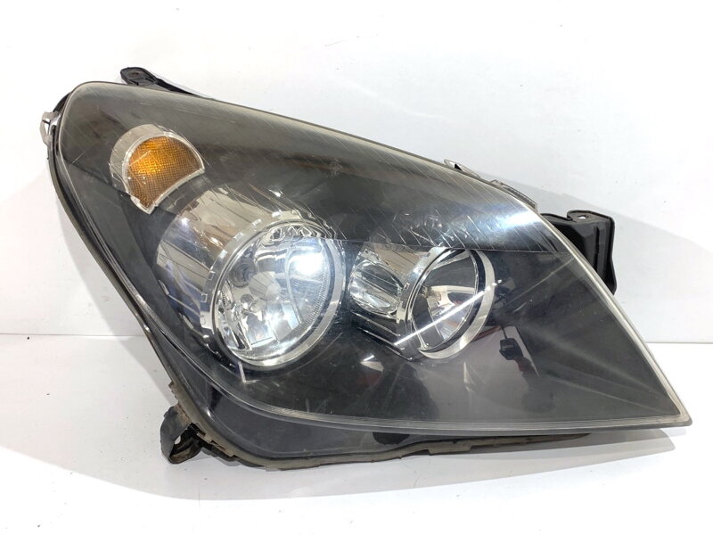 Světlo pravé přední Opel Astra H Kombi (A04) 2004 - 2014 24451033