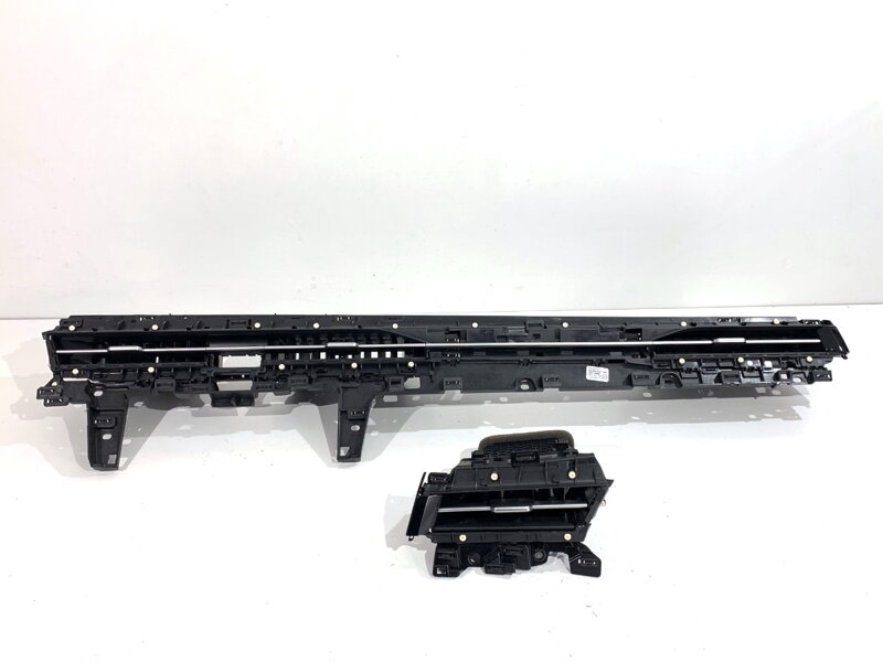 Mřížka ventilace přední VW Arteon (3H7, 3H8) 2017 - 2022 3G8858416T 3G8819701S