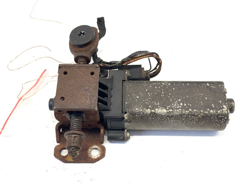 Motorek regulace sedadla levý Audi A6 C8 Avant (4A5) 2018 - 2022 C20375-103