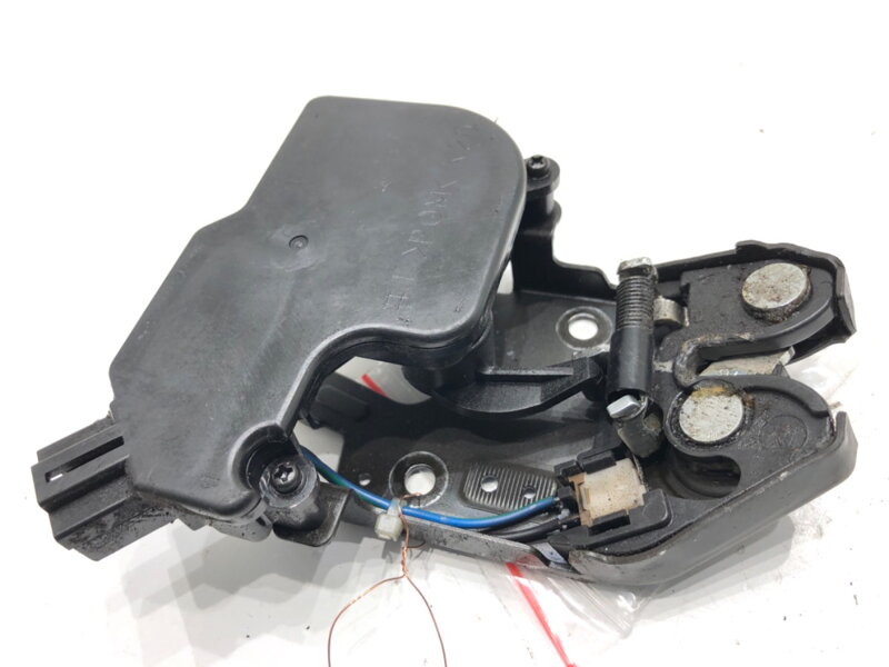 Zámek víka kufru zadní Honda Accord VII (CL, CN) 2003 - 2012